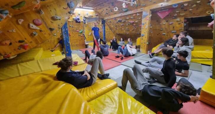 I. PREDAVANJE ZA VADITELJE: POŠKODBE IN PREVENTIVA PRI ŠPORTNEM PLEZANJU